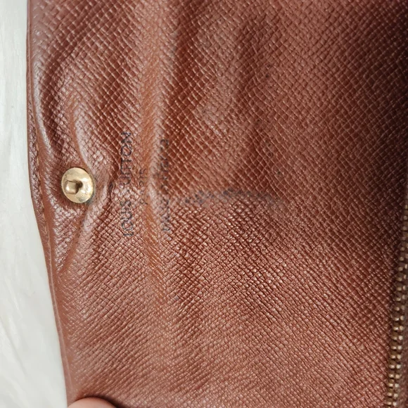 🤎 Vintage UC Louis Vuitton Authentic Leather Credit Card Wallet w/Coin Purse - Picture 15 of 16